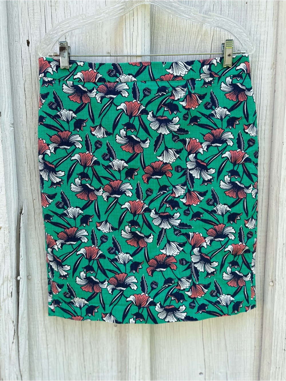 J. by J.Crew Size 8 Green Floral Pencil Skirt - 100% Cotton - Lined Summer Work